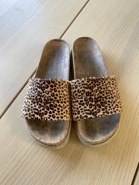 J Slides Leopard Print Slide Sandals - Brown/Tan ladies size 8.5 slide sandals